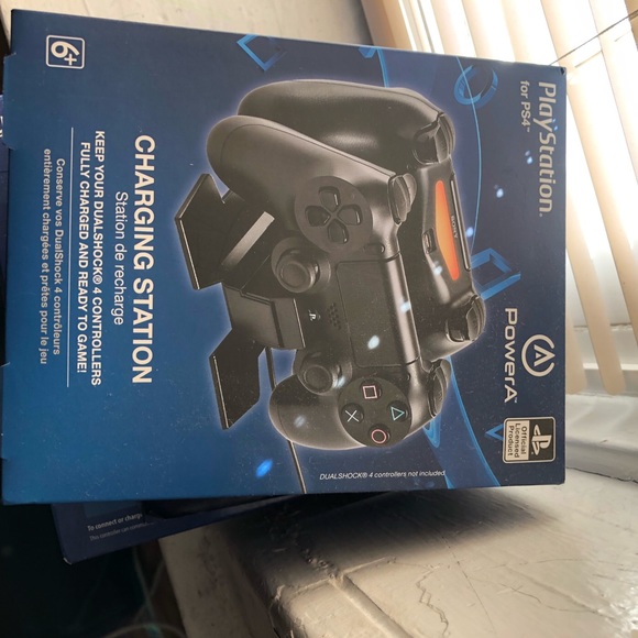 PlayStation 4 - Picture 5 of 5